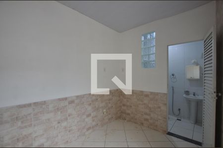 Quarto Suite de casa para alugar com 1 quarto, 32m² em Cascadura, Rio de Janeiro