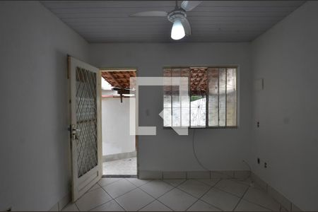 Sala de casa para alugar com 1 quarto, 32m² em Cascadura, Rio de Janeiro