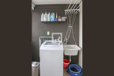 Sacada de apartamento à venda com 2 quartos, 67m² em Parque Industrial Tomas Edson, São Paulo