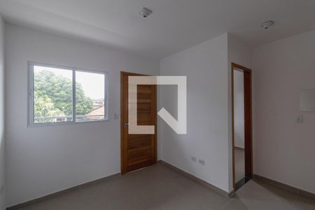 Sala/Cozinha/Área de Serviço de apartamento para alugar com 2 quartos, 40m² em Vila Paranagua, São Paulo