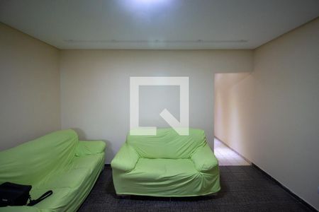 Sala de casa para alugar com 2 quartos, 170m² em Cidade Líder, São Paulo