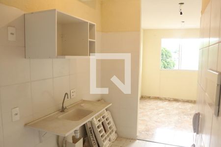 Sala/Cozinha de apartamento para alugar com 2 quartos, 60m² em Cerâmica, Nova Iguaçu