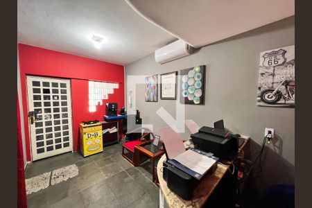 Sala de Estar de casa à venda com 5 quartos, 270m² em Jardim Nova Europa, Campinas