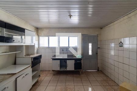 Sala e Cozinha  de casa para alugar com 1 quarto, 70m² em Conjunto Residencial José Bonifácio, São Paulo