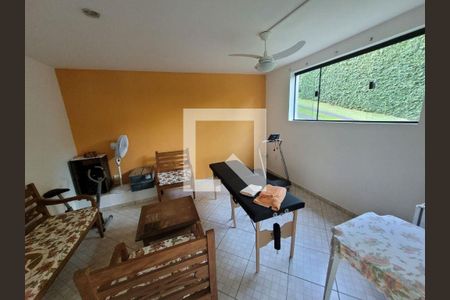 Casa à venda com 5 quartos, 205m² em Engenho do Mato, Niterói