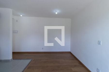 Sala de apartamento para alugar com 2 quartos, 48m² em Jardim Pioneira, Cotia