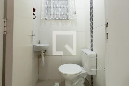 Lavabo de casa de condomínio para alugar com 3 quartos, 120m² em Alto Boqueirão, Curitiba