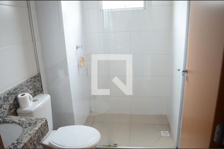 Banheiro de apartamento à venda com 2 quartos, 58m² em Pousada Santo Antonio, Belo Horizonte