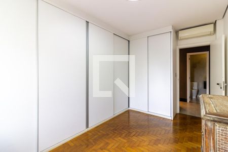 Quarto de apartamento à venda com 3 quartos, 137m² em Jardim Paulista, São Paulo