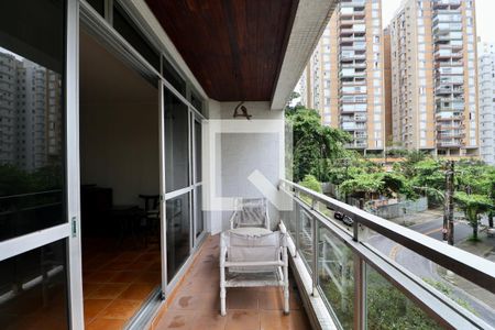 Varanda de apartamento para alugar com 4 quartos, 140m² em Centro, Guarujá