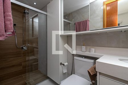 banheiro social_1 de apartamento para alugar com 1 quarto, 32m² em Vila Gumercindo, São Paulo