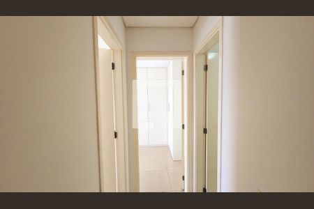 Corredor de apartamento à venda com 2 quartos, 78m² em Jardim Ermida I, Jundiaí