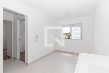 Sala/Cozinha de apartamento para alugar com 2 quartos, 35m² em Colônia (zona Leste), São Paulo