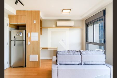 Sala de apartamento para alugar com 1 quarto, 38m² em Santo Amaro, São Paulo