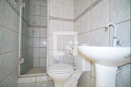 Banheiro Corredor de apartamento à venda com 1 quarto, 44m² em Humaitá, Porto Alegre