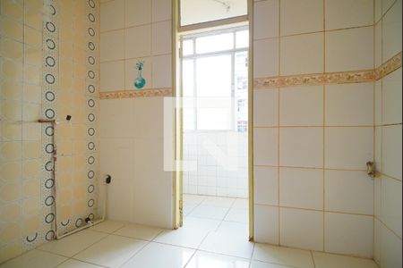 Cozinha de apartamento à venda com 1 quarto, 44m² em Humaitá, Porto Alegre