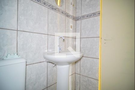 Banheiro Corredor de apartamento à venda com 1 quarto, 44m² em Humaitá, Porto Alegre