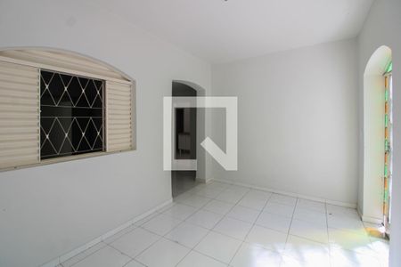 Sala de casa para alugar com 3 quartos, 425m² em Jaqueline, Belo Horizonte