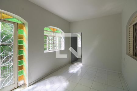 Sala de casa para alugar com 3 quartos, 425m² em Jaqueline, Belo Horizonte