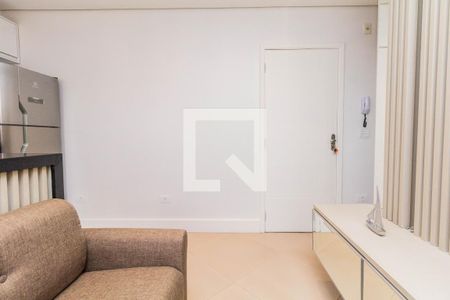 Sala, Cozinha e Área de Serviço de apartamento para alugar com 1 quarto, 27m² em Penha de França, São Paulo