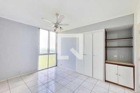 Suíte de apartamento para alugar com 3 quartos, 110m² em Centro, São José dos Campos