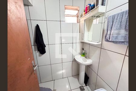 Banheiro de casa à venda com 4 quartos, 360m² em Santa Helena, Belo Horizonte