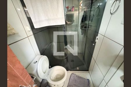 Banheiro de casa à venda com 4 quartos, 360m² em Santa Helena, Belo Horizonte