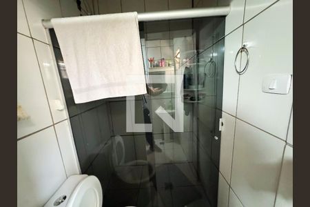 Banheiro de casa à venda com 4 quartos, 360m² em Santa Helena, Belo Horizonte