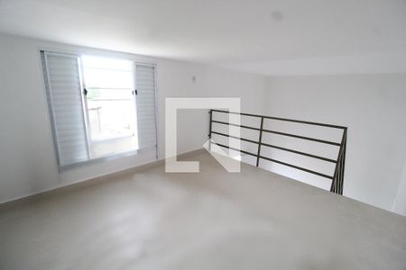 Quarto de kitnet/studio para alugar com 1 quarto, 35m² em Jardim Inconfidência, Uberlândia