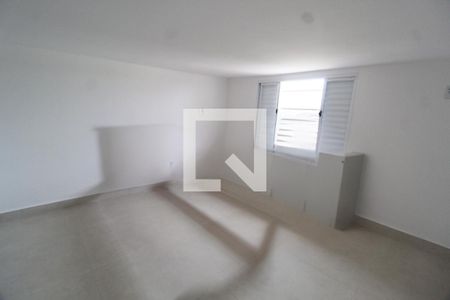 Quarto de kitnet/studio para alugar com 1 quarto, 35m² em Jardim Inconfidência, Uberlândia