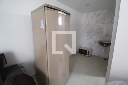 Cozinha de kitnet/studio para alugar com 1 quarto, 35m² em Jardim Inconfidência, Uberlândia