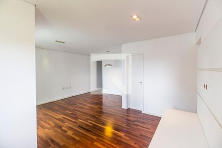 Sala de TV de apartamento à venda com 2 quartos, 83m² em Jardim Tupanci, Barueri