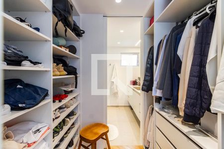 Suíte - Closet de apartamento à venda com 1 quarto, 74m² em Pinheiros, São Paulo