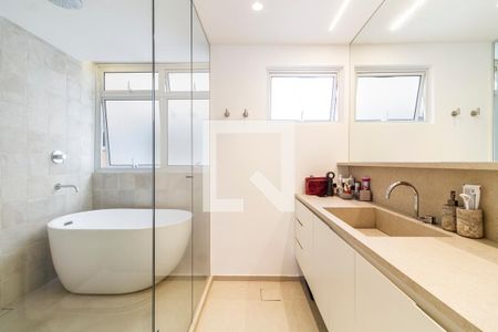 Banheiro da Suíte de apartamento à venda com 1 quarto, 74m² em Pinheiros, São Paulo