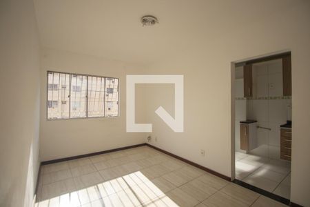 Sala de apartamento para alugar com 2 quartos, 63m² em Colubandê, São Gonçalo