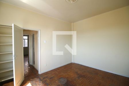 Quarto 2 de apartamento para alugar com 2 quartos, 54m² em Ramos, Rio de Janeiro