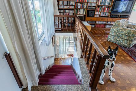 Escada de casa para alugar com 3 quartos, 590m² em Casa Verde, São Paulo