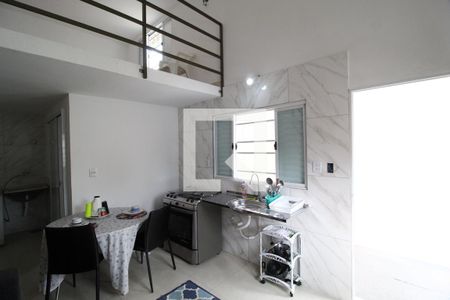 Cozinha de kitnet/studio para alugar com 1 quarto, 35m² em Jardim Inconfidência, Uberlândia