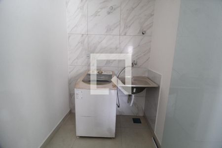 Área de Serviço de kitnet/studio para alugar com 1 quarto, 35m² em Jardim Inconfidência, Uberlândia