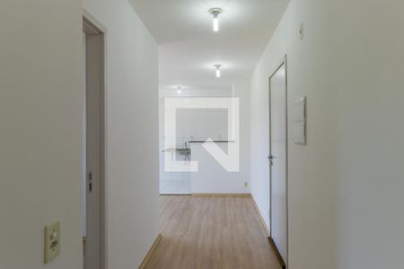 Corredor de apartamento para alugar com 2 quartos, 63m² em Lajeado, Cotia