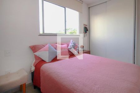 Suite de apartamento à venda com 3 quartos, 85m² em Fernão Dias, Belo Horizonte