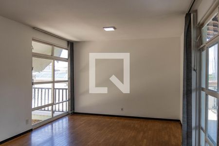 Sala 1 de casa à venda com 3 quartos, 305m² em Barroca, Belo Horizonte