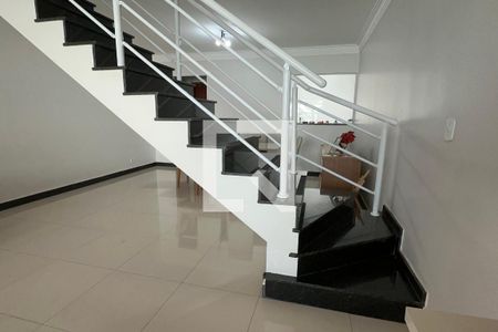 Escada de casa à venda com 3 quartos, 139m² em Vila São José, São Paulo