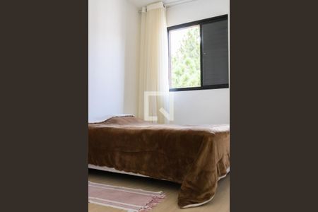 Quarto 2 de apartamento para alugar com 2 quartos, 46m² em Jardim Pioneira, Cotia