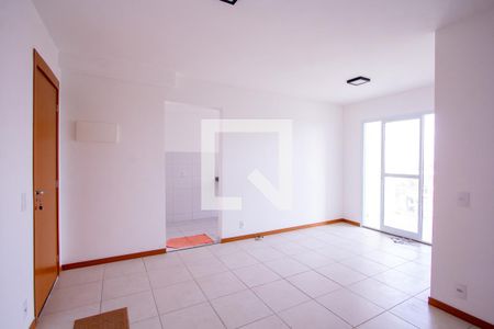 Sala de apartamento para alugar com 3 quartos, 78m² em Mutondo, São Gonçalo