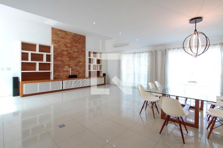 Sala de apartamento para alugar com 3 quartos, 400m² em Barra da Tijuca, Rio de Janeiro