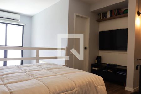 Quarto com suíte de apartamento para alugar com 1 quarto, 59m² em Moema, São Paulo