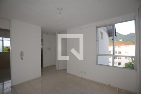 Sala de apartamento para alugar com 2 quartos, 44m² em Anil, Rio de Janeiro