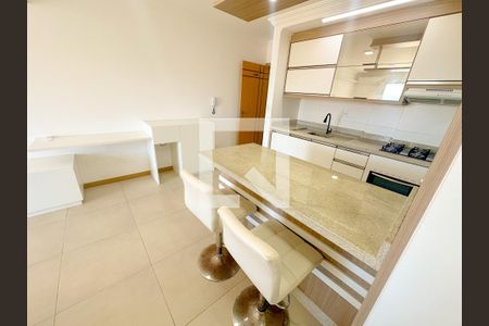 Sala de apartamento para alugar com 1 quarto, 69m² em Canasvieiras, Florianópolis