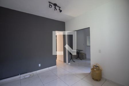 Sala de casa para alugar com 2 quartos, 70m² em Boaçu, São Gonçalo